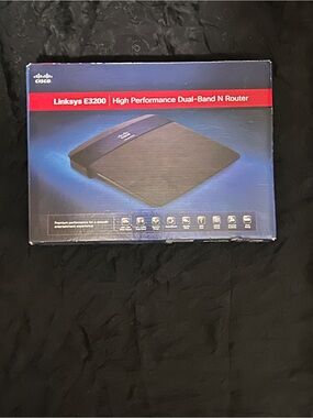 Linksys E3200 Dual-Band Router Box
